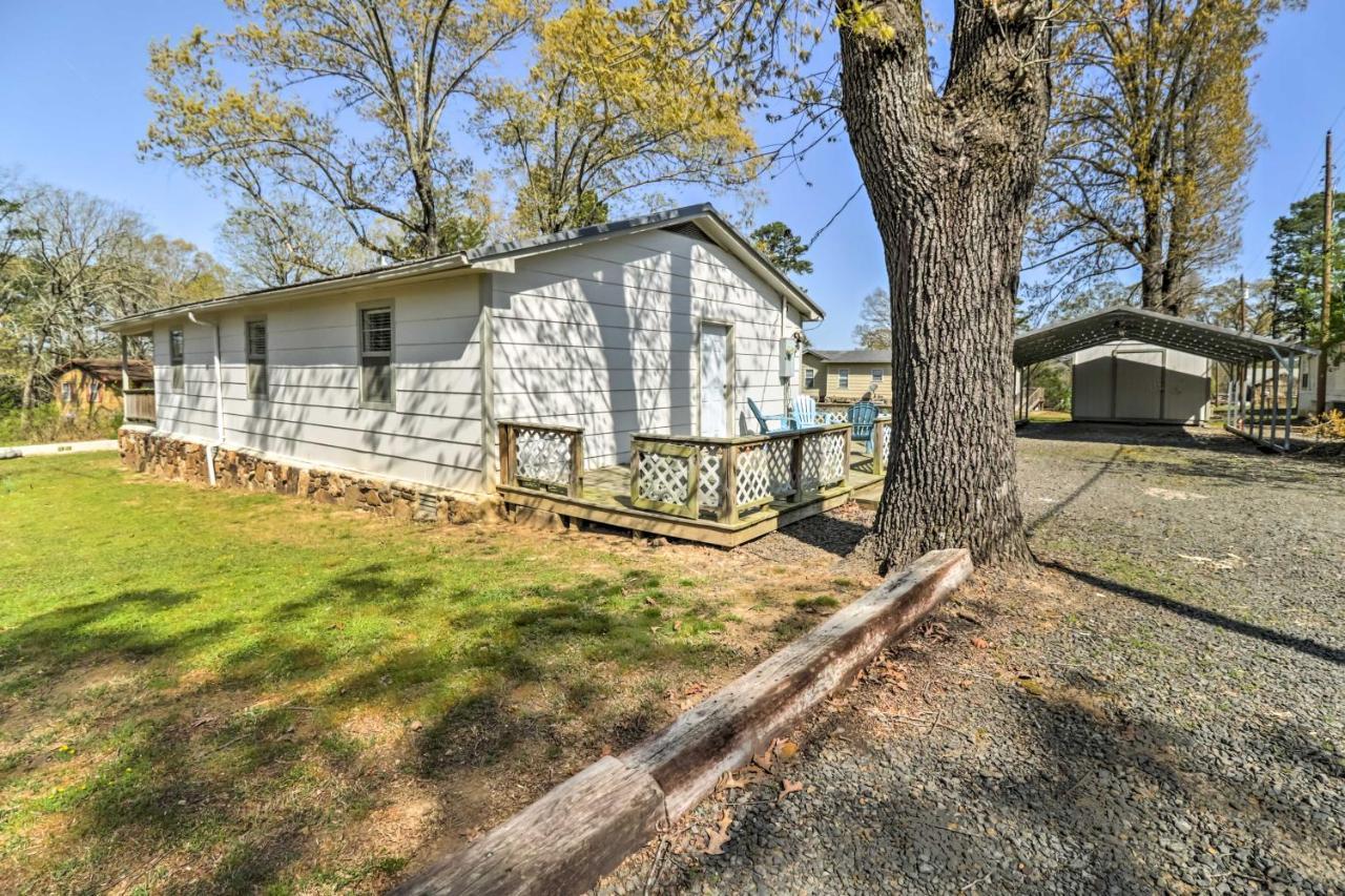 Charming Home With Porch Walk To Greers Ferry Lake! Fairfield Bay Luaran gambar